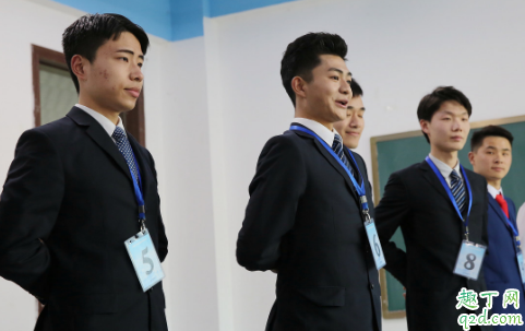 年底辞职再找工作好吗 月薪15万天天加班值得去吗