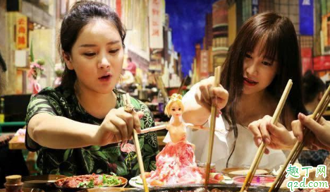 大学生一定要做白领吗 大学生毕业开火锅店赚钱吗