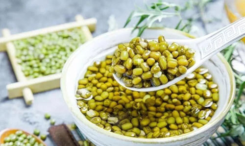 绿豆汤怎么煮不变红的窍门图解 变红的绿豆汤还能喝吗