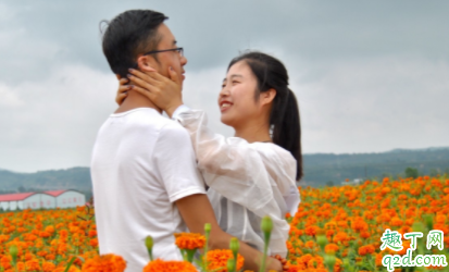 给女朋友买礼物花多少钱最好 和女生吃饭要不要全买单