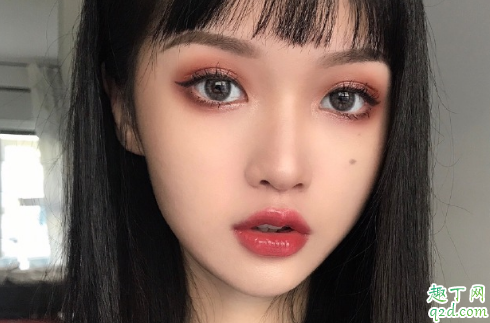 女上司喝酒后说亲我是喜欢我吗 女领导喝酒后要做我女朋友该当真吗