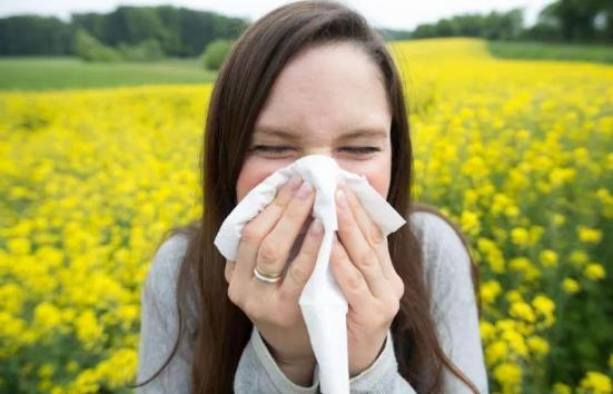 怎么预防春季过敏？春季过敏怎么办（春季过敏护理知识）