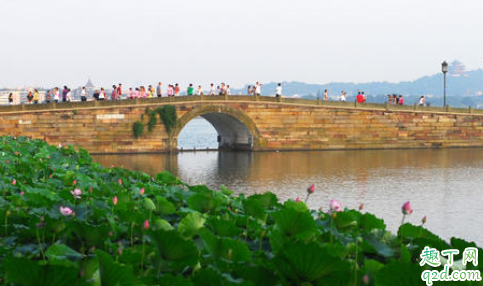 杭州西湖一天怎么玩 杭州西湖一天够玩吗