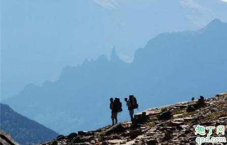 疫情期间可以出去爬山吗 疫情期间可以去公园晒太阳吗