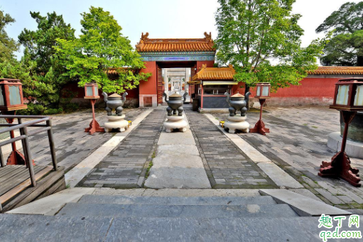 北京地坛公园有免费的停车场吗 地坛公园有啥好看的