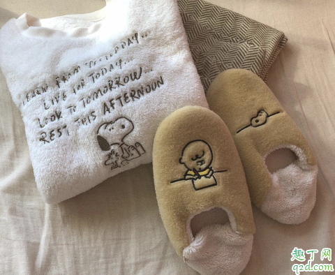 优衣库史努比拖鞋在哪买 优衣库史努比联名拖鞋多少钱