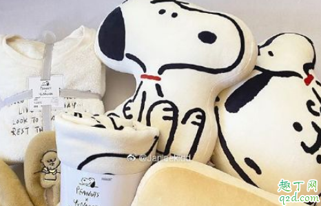 优衣库史努比抱枕在哪买 优衣库史努比联名抱枕多少钱
