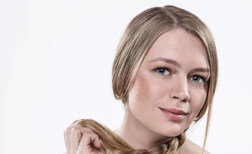 不同肤色穿衣颜色搭配技巧 不同穿搭穿出好气色