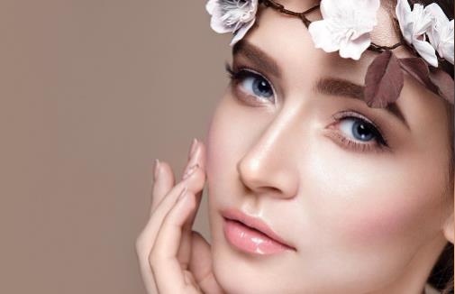 不同肤色穿衣颜色搭配技巧 不同穿搭穿出好气色