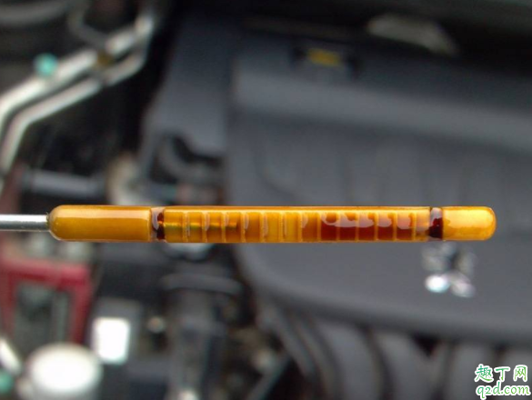 汽车机油尺有汽油味正常吗 为什么机油尺有汽油味