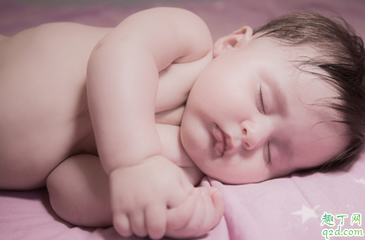 父母眼睫毛长会遗传吗 怎样让婴儿睫毛长得长