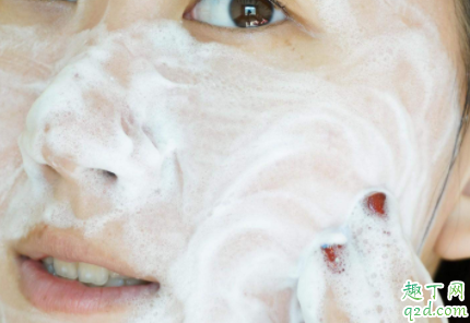 早上不洗脸对皮肤好是真的吗 早上洗脸流鼻血是什么原因