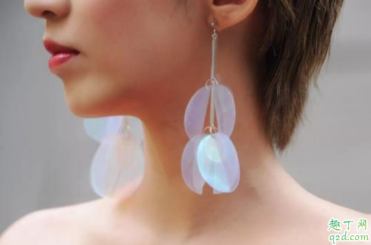 疫情期间可以打耳洞吗 打耳洞会感染新型冠状病毒吗