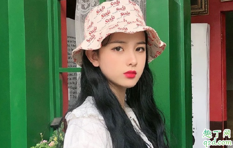 女同事开玩笑喜欢动手怎么办 怎么面对别人乱开玩笑