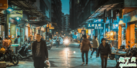 上班总是卡点属于什么样的员工 员工上班卡点下班准点打卡好吗
