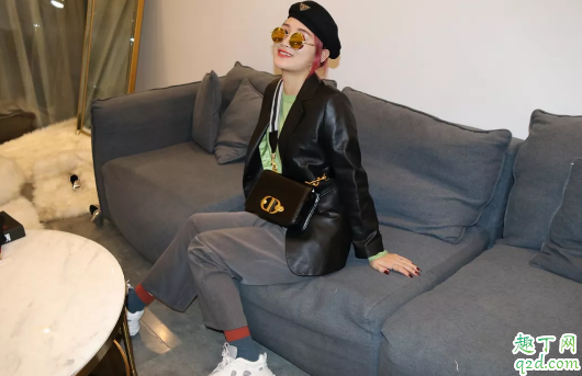 皮衣怎么穿搭 女生秋冬季皮衣搭配技巧