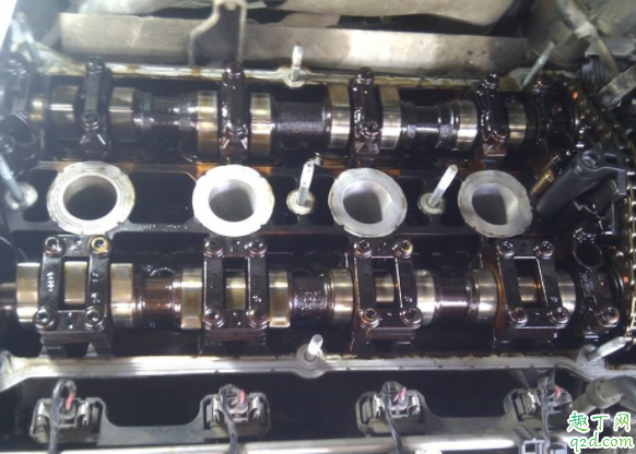 拆气门要不要换气门油封 气门油封为什么会老化