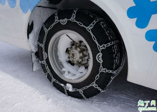 一个轮胎跟其他三个不一样必须换吗 家用汽车选什么花纹的轮胎