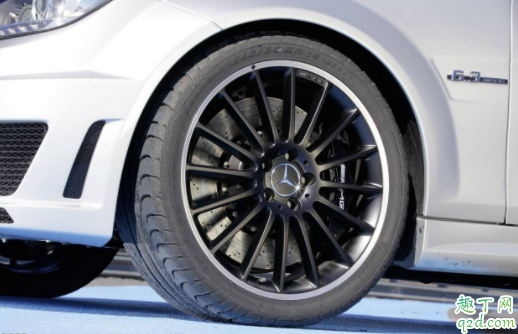 一个轮胎跟其他三个不一样必须换吗 家用汽车选什么花纹的轮胎