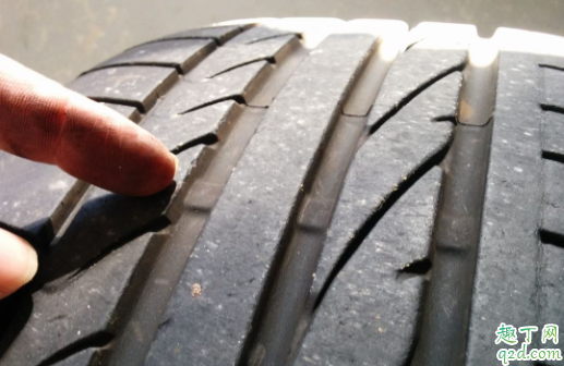 一个轮胎跟其他三个不一样必须换吗 家用汽车选什么花纹的轮胎
