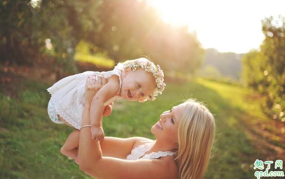婴儿晒太阳必须直射吗 婴儿晒太阳是直射还是利用余光