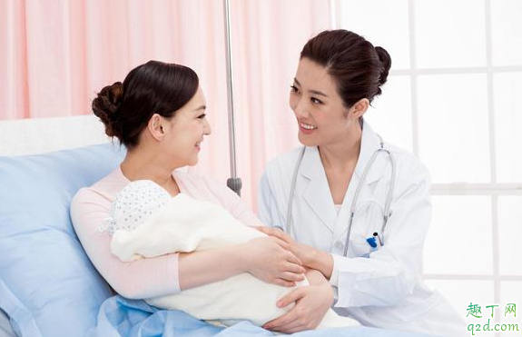 一个月大的宝宝一般多重 一个月大的宝宝每天每顿吃多少奶