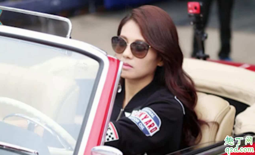 女老板发消息问在干嘛怎么回 女老板对我有感情了怎么办