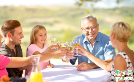 父母固执己见该反抗吗 父母固执己见该怎么解决