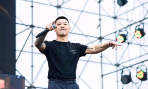 野狼disco是抄袭国外的曲子真的吗 野狼disco伴奏原作者是谁