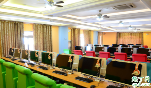 网吧旁边能做什么暴利 网吧门口最容易赚钱的生意