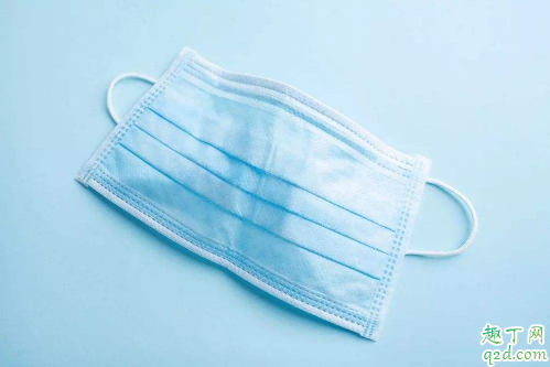口罩蓝色是正面还是反面 口罩蓝色是外面吗