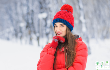 羽绒服怎么搭好看又保暖 2019冬季羽绒服流行穿搭技巧