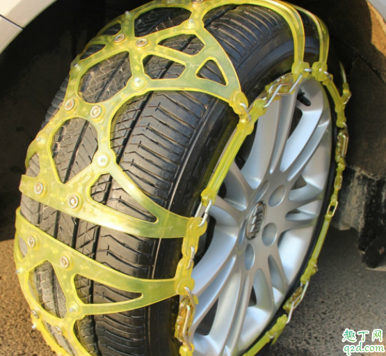 suv防滑链铁的好还是橡胶的好 车轮防滑链买钢条还是牛筋的