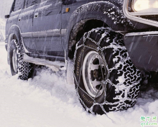 suv防滑链铁的好还是橡胶的好 车轮防滑链买钢条还是牛筋的