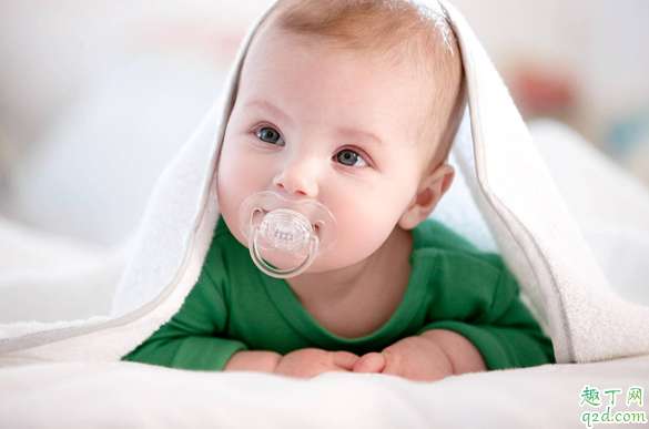 一岁小孩断断续续发烧有什么退烧方法 一岁小孩反复发烧怎么降温