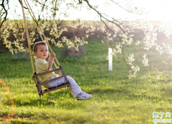 孕期溢奶会影响宝宝吗 孕期溢奶是什么意思