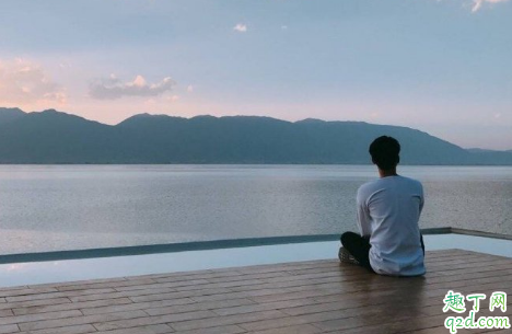 男朋友超过十天不和我见面正常吗 冷淡期和不爱了有什么不同