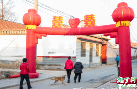 婚后一定要回老公家过年吗 结婚两家离的远过年如何安排