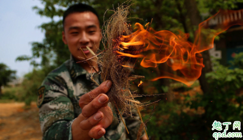 野外电池生火怎么生 打火石是什么石头