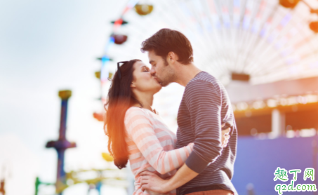 接吻吸舌头代表什么 怎么样接吻才不尴尬