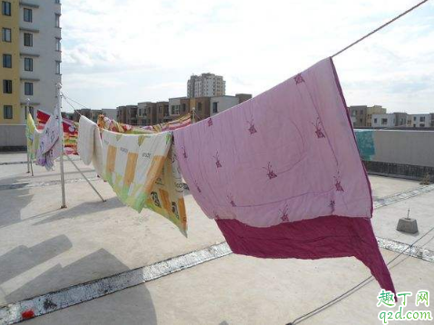 新型冠状病毒可以晒被子吗 晒被子可以预防新型冠状病毒吗