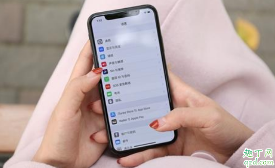 新型冠状病毒会通过手机传播吗 怎么消毒手机避免感染新型冠状病毒