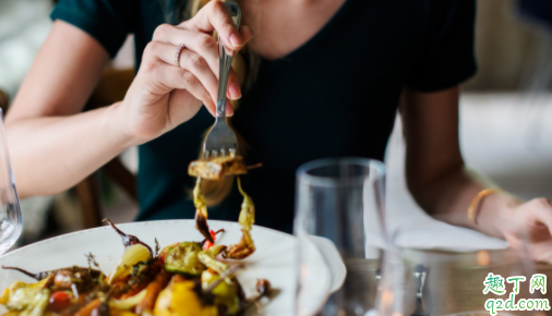 酒精消毒后能抽烟吗 酒精消毒能杀死冠状病毒吗