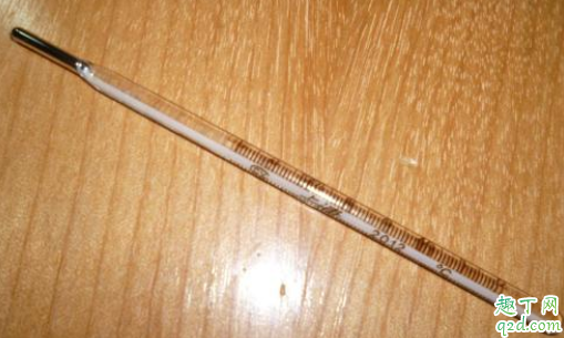 水银体温计腋下夹几分钟 水银体温计碎了会不会中毒