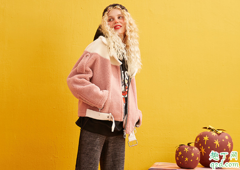 羊羔毛外套怎么搭配显瘦又好看 羊羔毛外套2019冬季最火搭配技巧