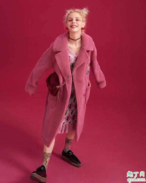 羊羔毛外套怎么搭配显瘦又好看 羊羔毛外套2019冬季最火搭配技巧