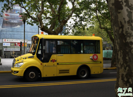 汽车发动机皮带什么时候更换 小车发动机的皮带断了还能行驶吗