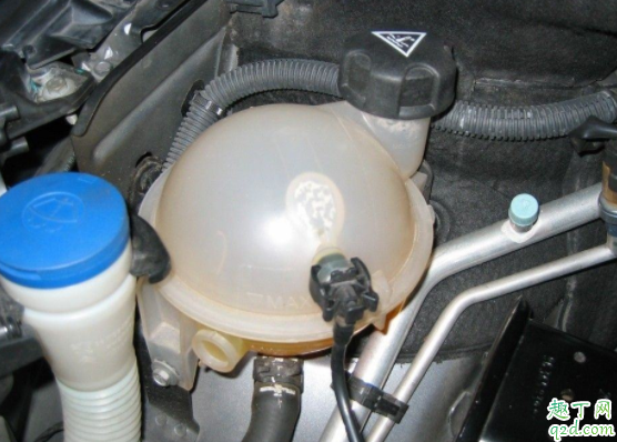 防冻液消耗快怎么处理 冷车漏防冻液热车不漏是怎么回事