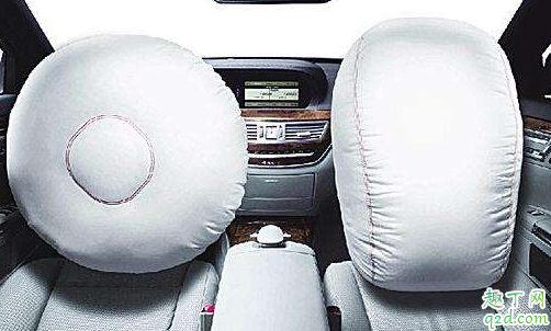 安全气囊什么时候需要更换 安全气囊弹出会灼伤人吗