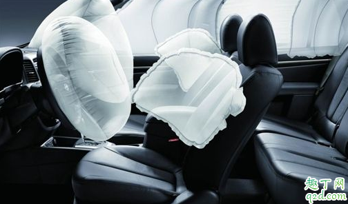 安全气囊什么时候需要更换 安全气囊弹出会灼伤人吗